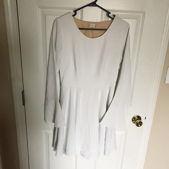 Altar'd State Dresses & Skirts - Beautiful bell sleeve open back dress